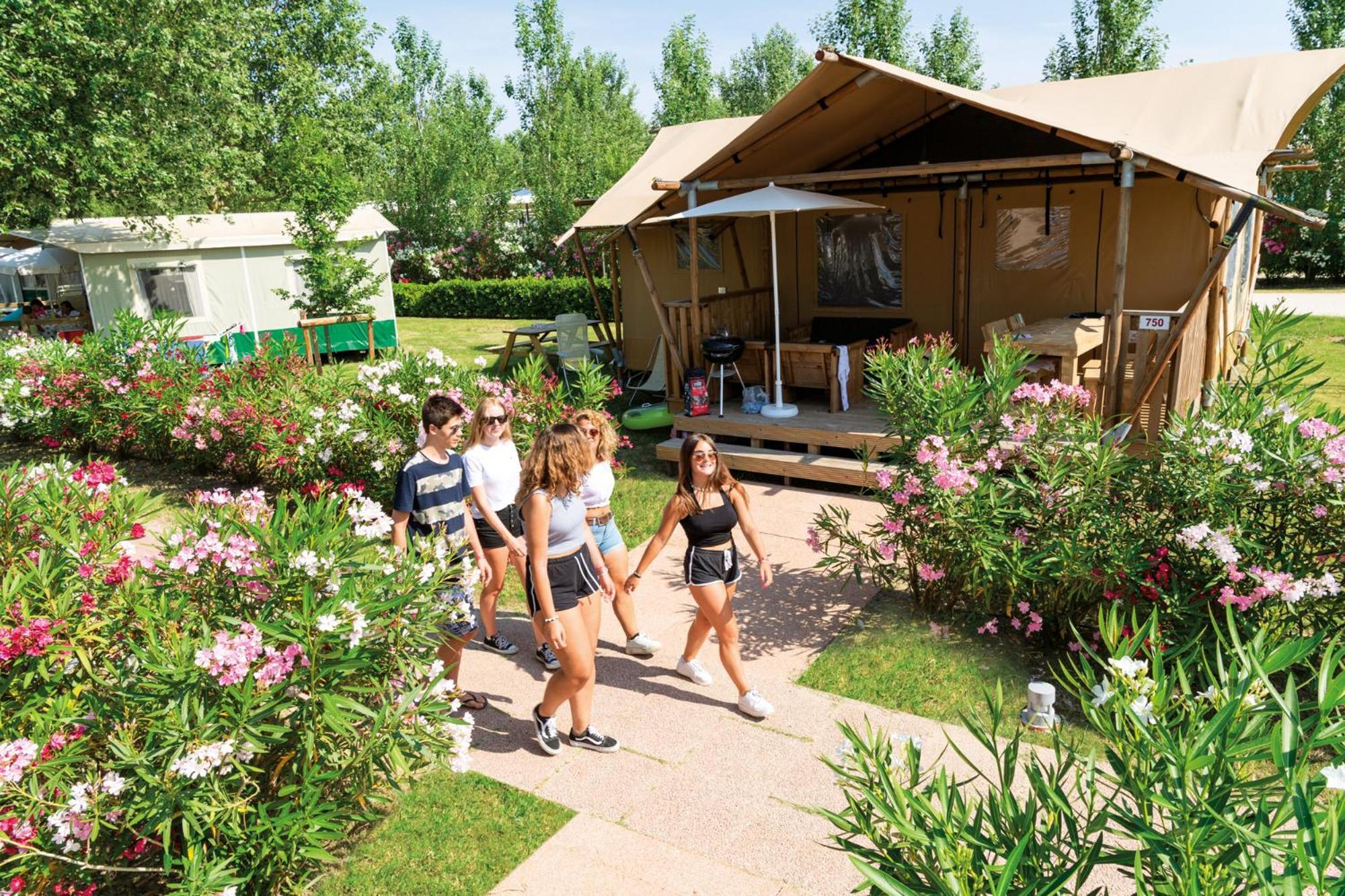 Barricata Holiday Village Scardovari Pokój zdjęcie A campsite in France